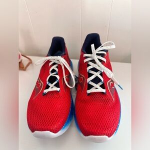 NEW SAUCONY MAN SHOES US SIZE 9